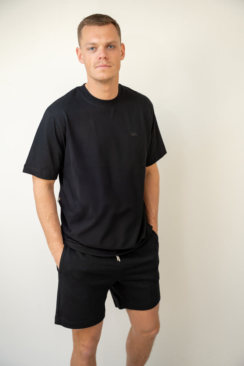 OVERSIZED T-SHIRT BLACK